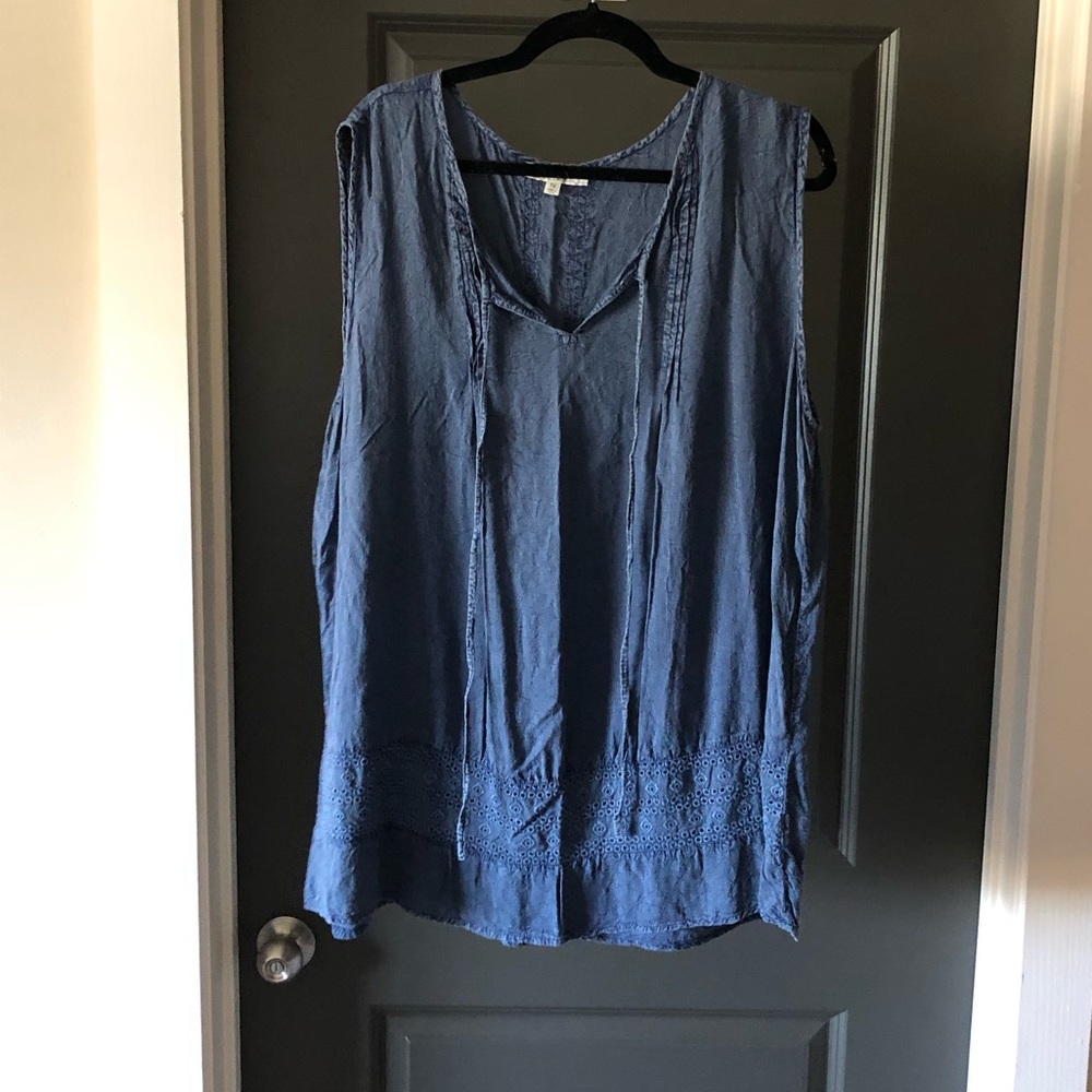 Lightweight Blue Tank-top